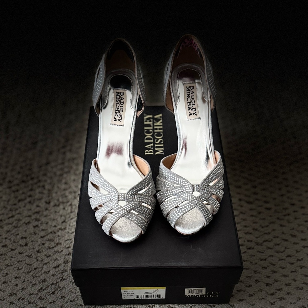 Badgley Mischka Tatiana Sandler worn once